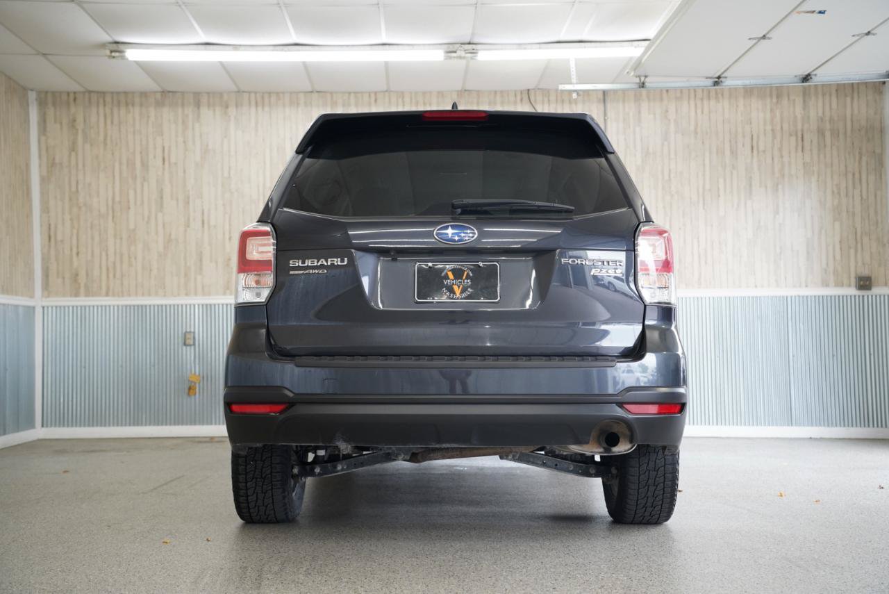 Used 2017 Subaru Forester 2.5i Premium w/ All-Weather Package AWD/4WD image 8