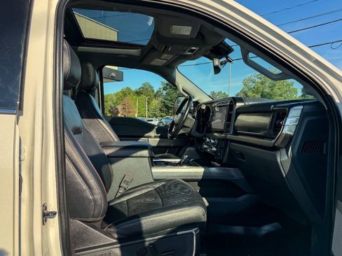 Used 2024 Ford F350 Lariat w/ Lariat Ultimate Package AWD/4WD image 16