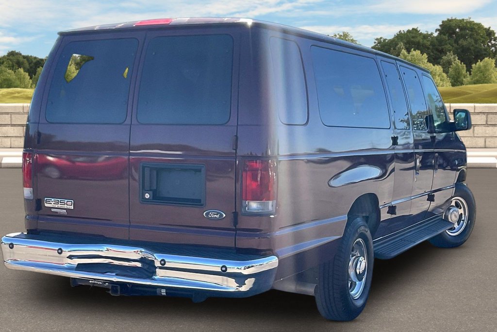 Used 2008 Ford E-350 and Econoline 350 XLT RWD image 11