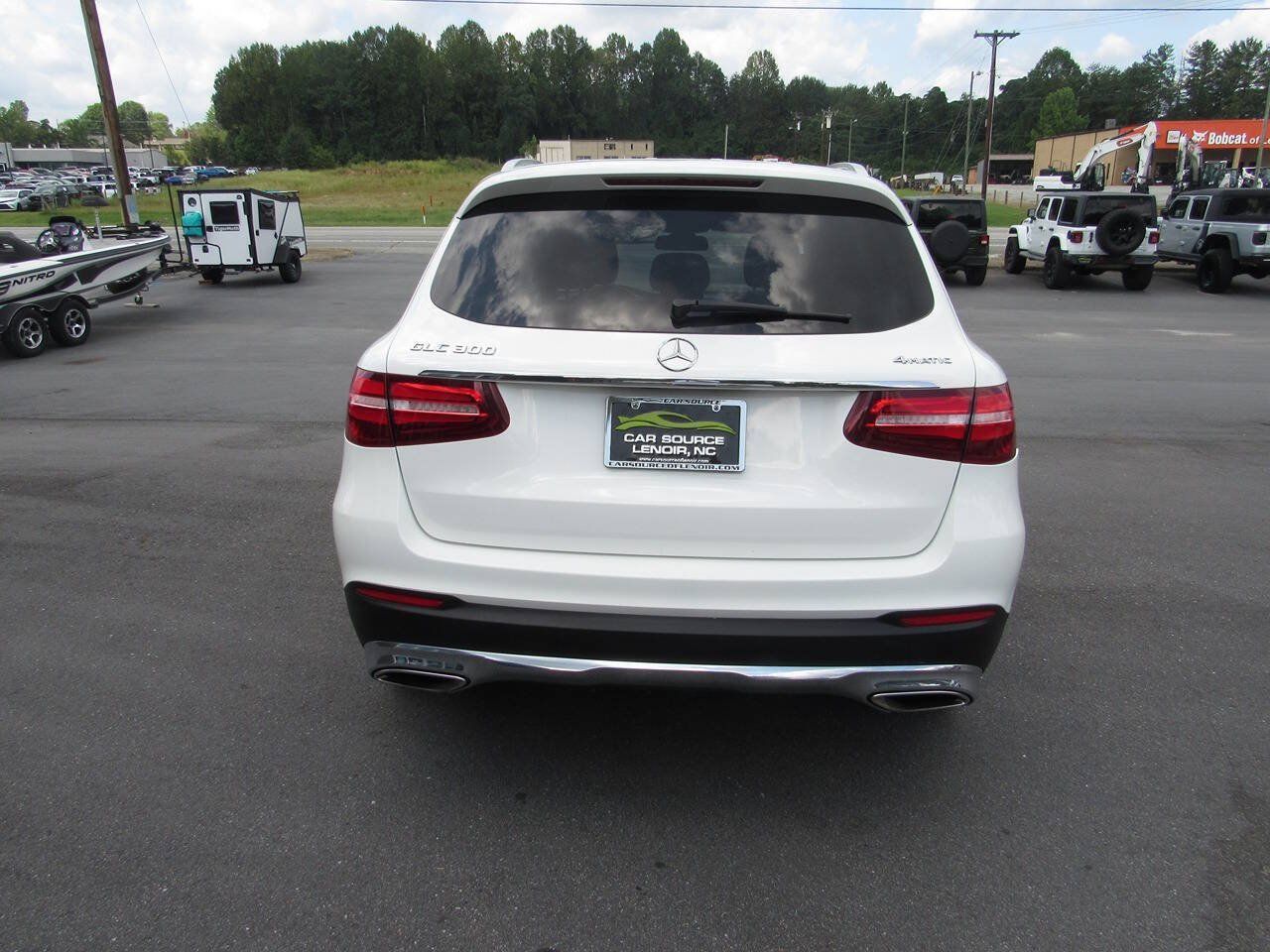 Used 2018 Mercedes-Benz GLC 300 4MATIC image 5