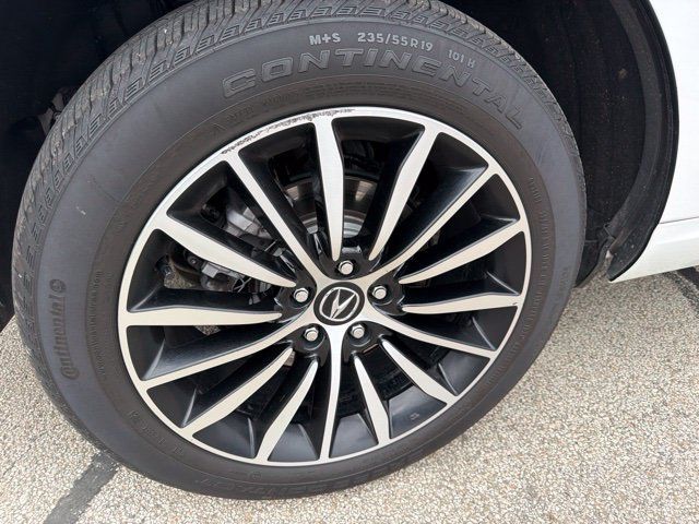 Used 2025 Acura RDX w/ Advance Package AWD/4WD image 3