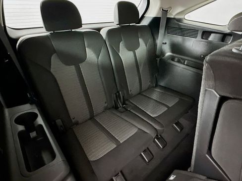 Used 2023 Kia Sorento LX image 32