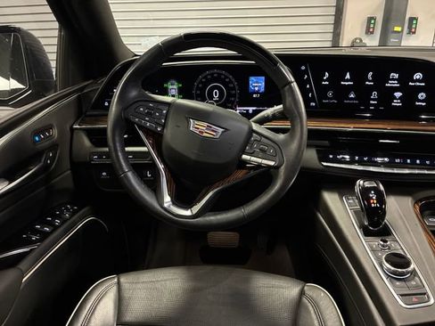 Certified 2023 Cadillac Escalade ESV Premium Luxury AWD/4WD image 13