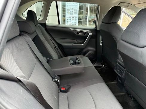 Used 2025 Toyota RAV4 XLE image 29