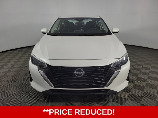 Used 2024 Nissan Sentra SV FWD image 2