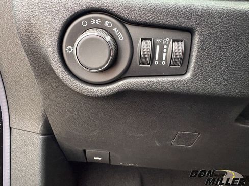 New 2026 Chrysler Voyager LX image 13