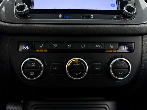 Used 2013 Volkswagen Tiguan SEL image 21