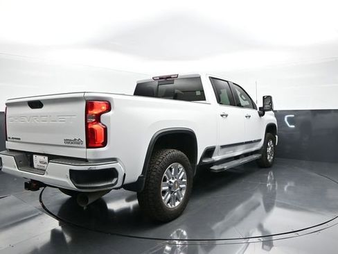Used 2024 Chevrolet Silverado 2500 High Country w/ Z71 Off-Road Package AWD/4WD image 8