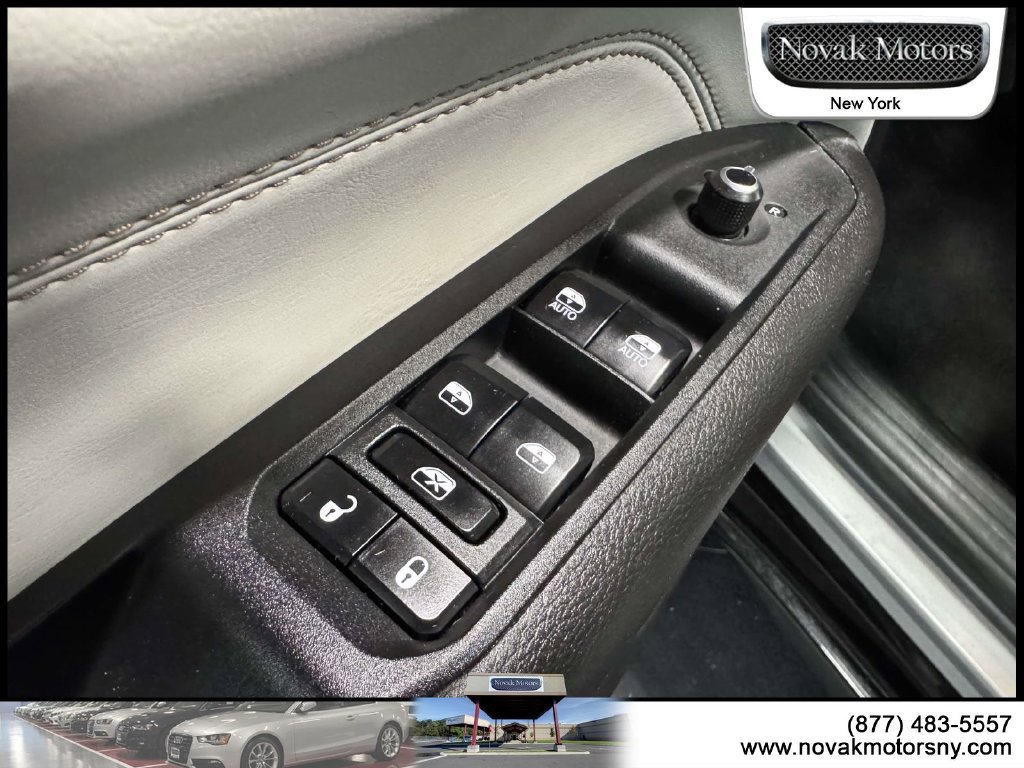 Used 2023 Jeep Compass Limited w/ Elite Group AWD/4WD image 18