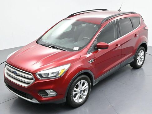 Used 2018 Ford Escape SE w/ SE Sync 3 Package FWD image 34