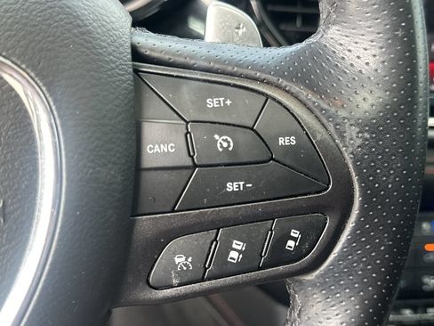 Used 2023 Dodge Durango R/T w/ Tow 'N Go Package AWD/4WD image 28