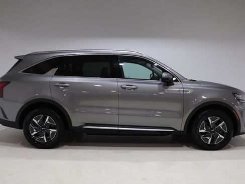Used 2021 Kia Sorento EX FWD image 9