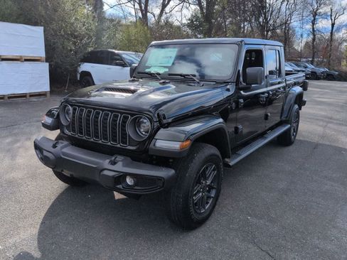 New 2026 Jeep Gladiator Sport AWD/4WD image 4