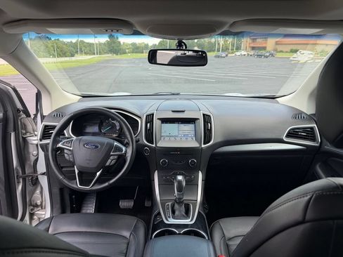Used 2017 Ford Edge SEL w/ Equipment Group 201A AWD/4WD image 8