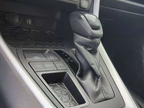 Used 2024 Toyota RAV4 XLE w/ Convenience Package FWD image 19
