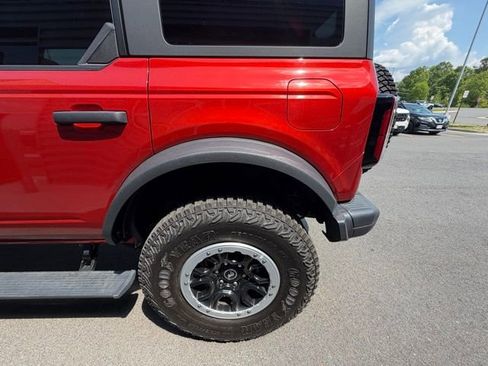 Used 2023 Ford Bronco Badlands w/ Sasquatch Package AWD/4WD image 14