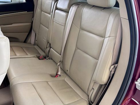 Used 2018 Jeep Grand Cherokee Limited image 17