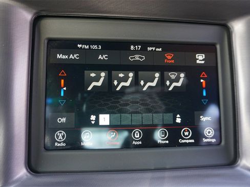 Used 2019 Dodge Charger SXT image 11