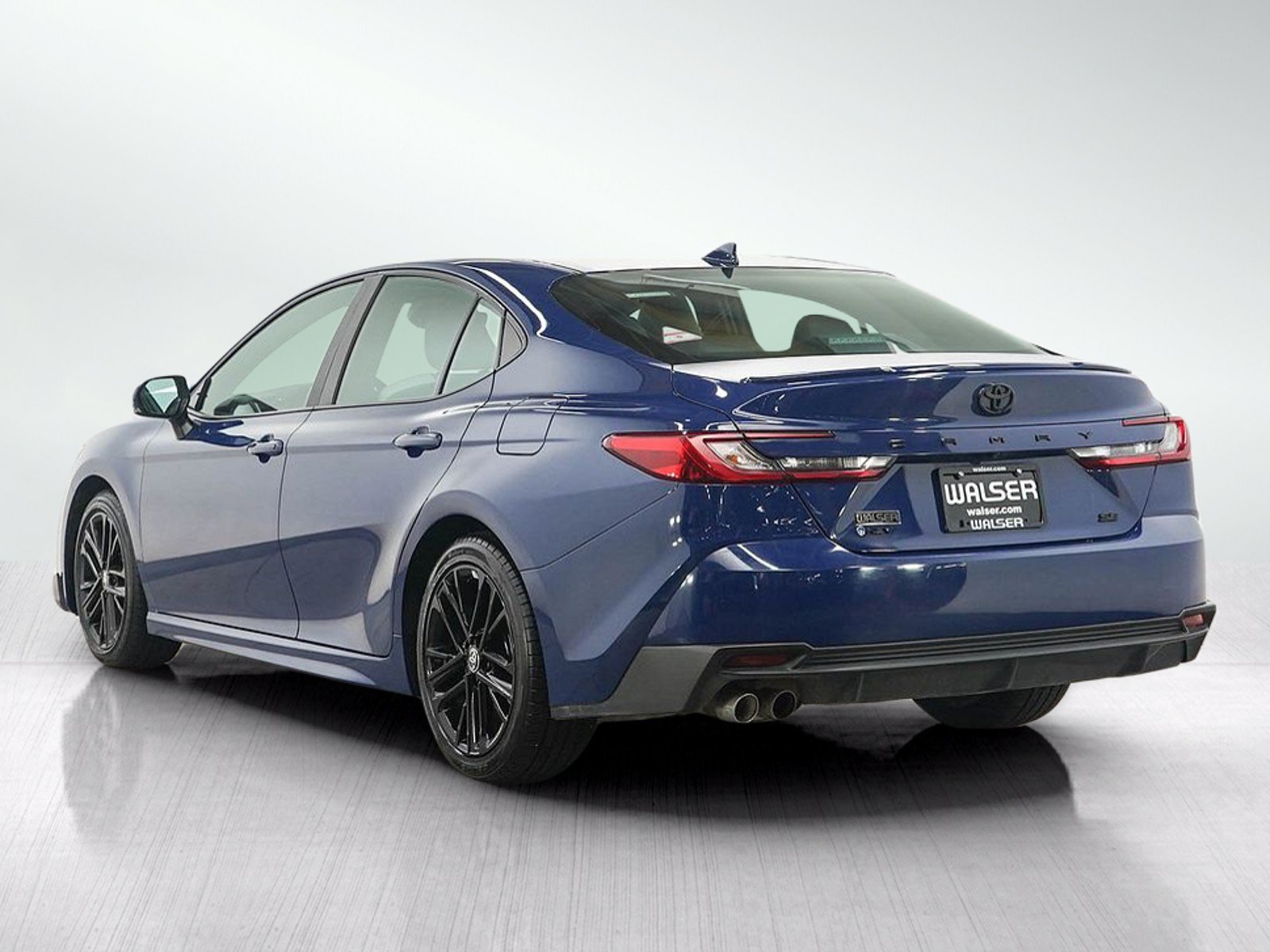 Used 2025 Toyota Camry SE w/ Multimedia Upgrade Package FWD image 3