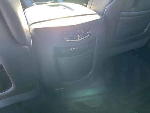 Used 2016 Cadillac Escalade Premium image 21