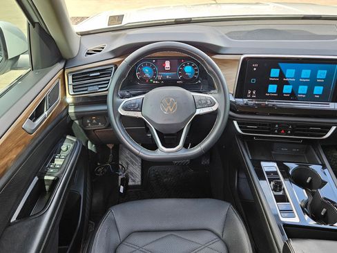 Used 2024 Volkswagen Atlas SE FWD image 27