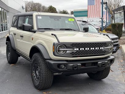 New 2025 Ford Bronco Badlands w/ Sasquatch Package