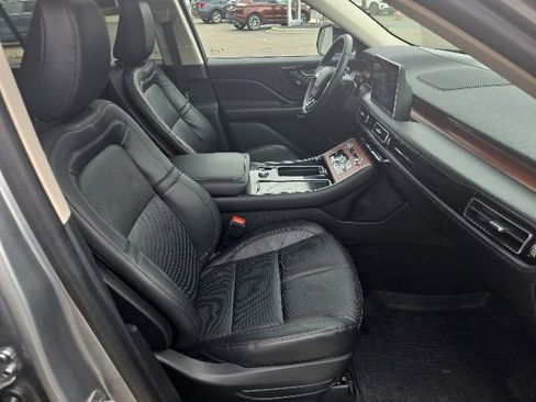 Certified 2024 Lincoln Aviator Reserve w/ Jet Package AWD/4WD image 28