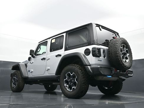 Used 2023 Jeep Wrangler Unlimited Rubicon 4xe w/ Cold Weather Group AWD/4WD image 21