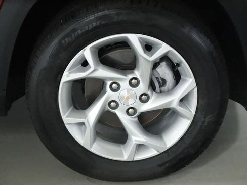 Used 2024 Chevrolet Trax LS w/ LS Convenience Package FWD image 10