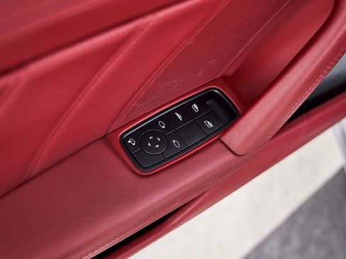 Used 2022 Porsche 911 Turbo S w/ 911 Turbo Sportdesign Package image 31