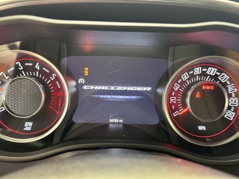 Used 2015 Dodge Challenger R/T Scat Pack RWD image 12