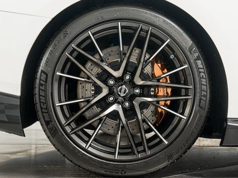 Used 2020 Nissan GT-R Premium image 44