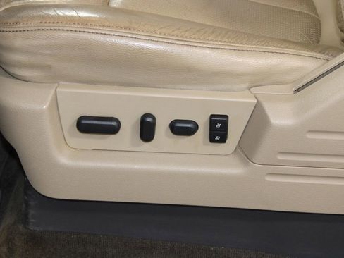 Used 2010 Ford F150 Lariat image 22