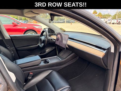 Used 2021 Tesla Model Y Long Range AWD/4WD image 16