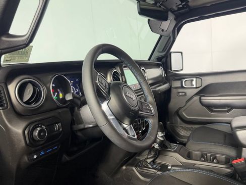 Used 2023 Jeep Wrangler Unlimited Rubicon 4xe AWD/4WD image 25