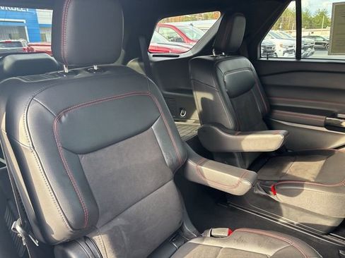 Used 2023 Ford Explorer ST-Line w/ Class IV Trailer Tow Package image 25