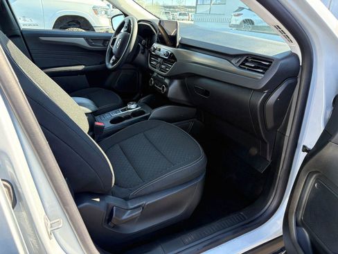 Used 2025 Ford Escape Active image 10