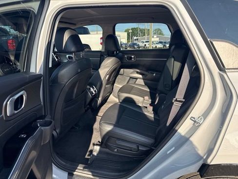 Used 2022 Kia Sorento SX FWD image 11
