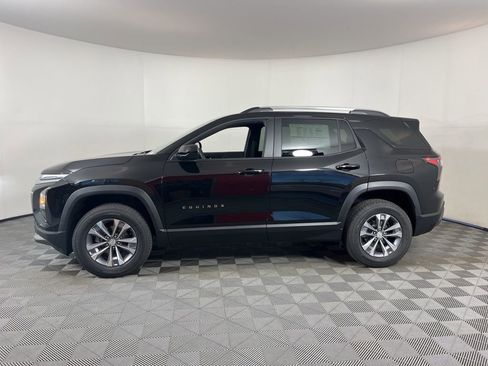 New 2026 Chevrolet Equinox LT image 2