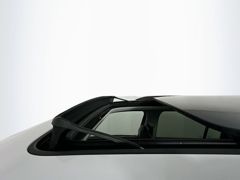 Used 2022 Jeep Grand Cherokee Limited 4xe image 27