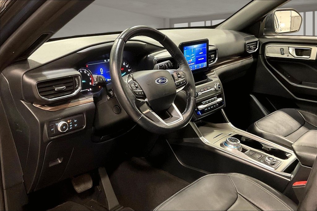 Used 2020 Ford Explorer Limited AWD/4WD image 18