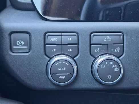 New 2026 GMC Sierra 1500 SLE AWD/4WD image 32