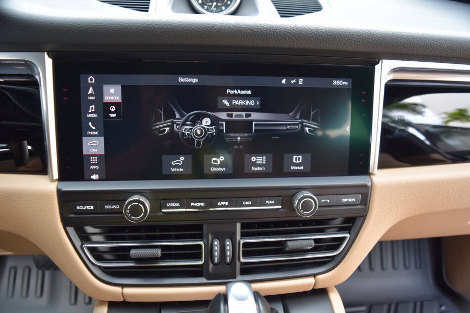 Used 2019 Porsche Macan AWD/4WD image 61