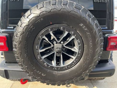 Certified 2024 Jeep Wrangler Unlimited Rubicon image 11