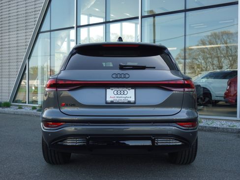 New 2025 Audi SQ6 e-tron Premium Plus image 7