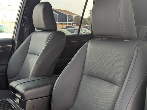 Used 2021 Lexus GX 460 Premium image 14