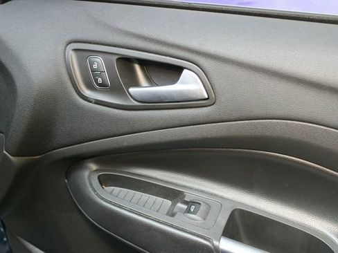 Used 2018 Ford Escape SEL image 9