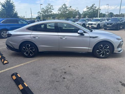 Used 2025 Hyundai Sonata SEL FWD image 4