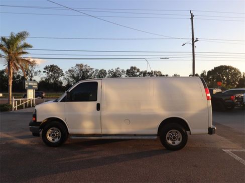 Used 2024 GMC Savana 2500 w/ Driver Convenience Package image 7
