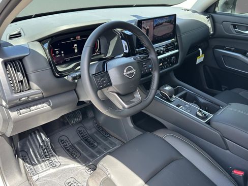 New 2026 Nissan Pathfinder SL AWD/4WD image 19